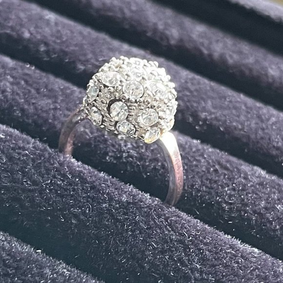 Diamond Cluster Gold Rose Ring - Picture 3 of 6